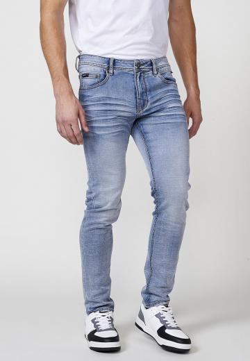 Узкие джинсы