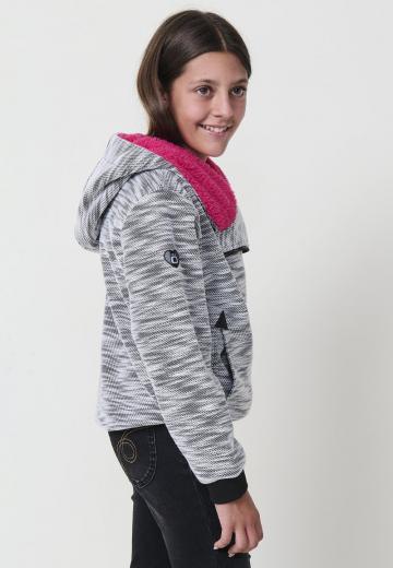 Вязаная кофта