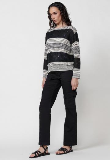 Пуловер в полоску