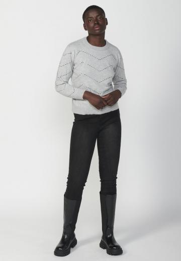 Пуловер в полоску