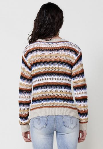Пуловер в полоску
