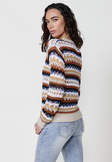 Пуловер в полоску