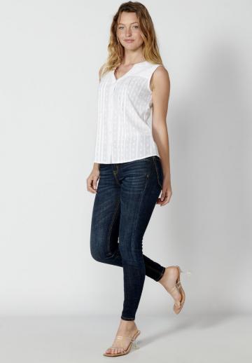 Блузка без рукавов