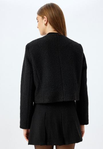 Блейзер с накладными карманами