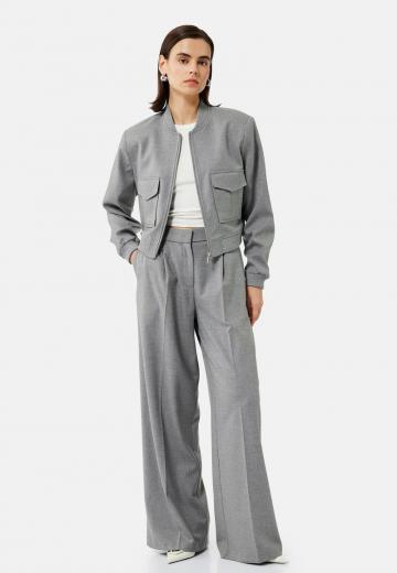 Блейзер с накладными карманами