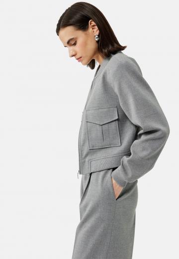 Блейзер с накладными карманами