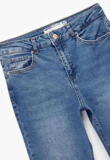 Клешеные джинсы