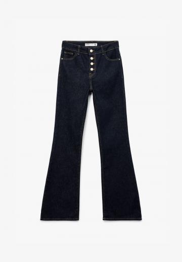 Клешеные джинсы