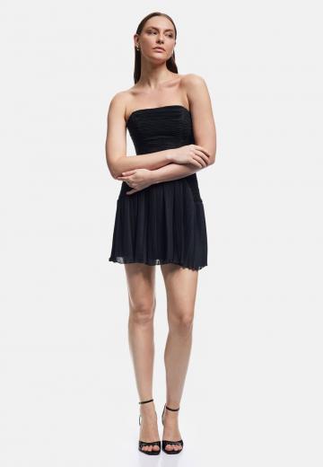 Платье без бретелек