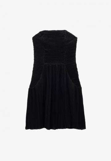 Платье без бретелек