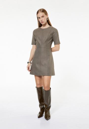 Короткое платье