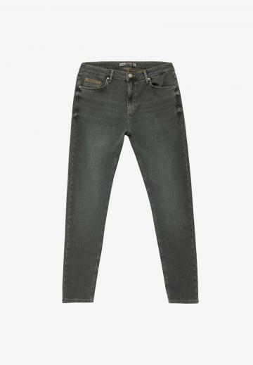 Узкие джинсы