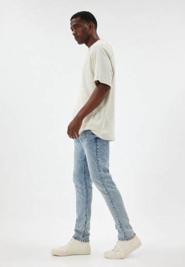 Узкие джинсы