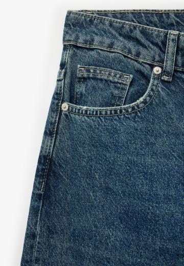 Прямые джинсы