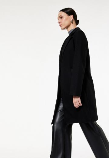 Короткое пальто