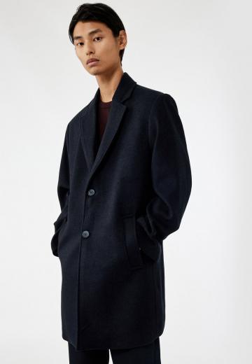 Короткое пальто