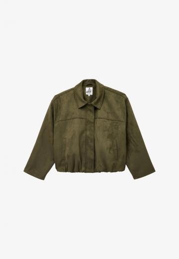 Куртка с накладнымит карманами