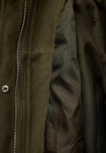 Куртка с накладнымит карманами