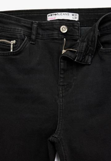 Узкие джинсы