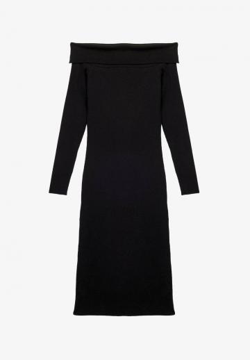 Вязаное платье