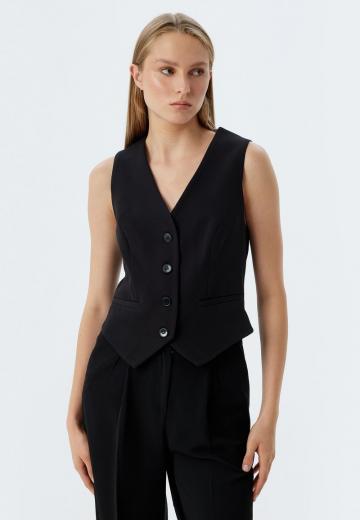 Джинсовая жилетка