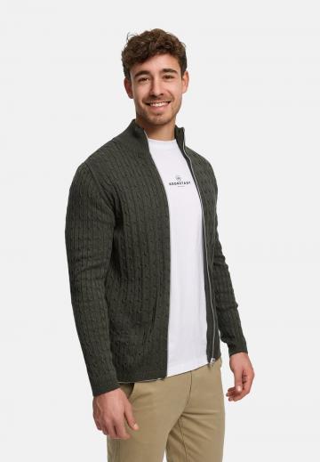 Вязаная кофта