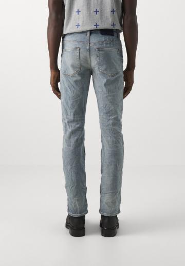 Узкие джинсы