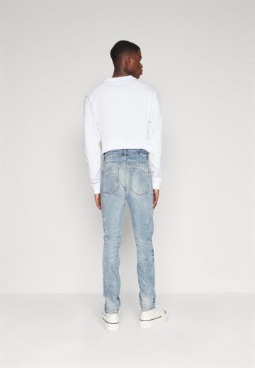 Узкие джинсы