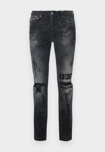 Узкие джинсы