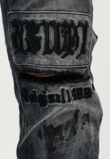 Узкие джинсы