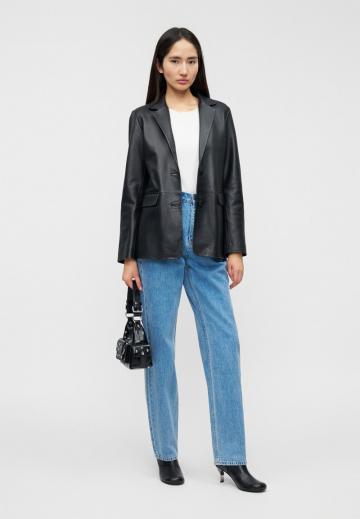 Прямые джинсы