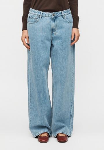 Свободные джинсы