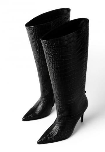 Высокие сапоги