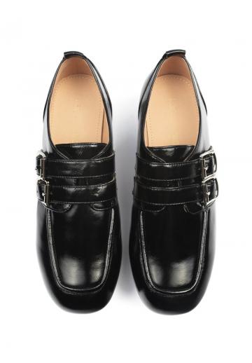 Туфли с высоким носом