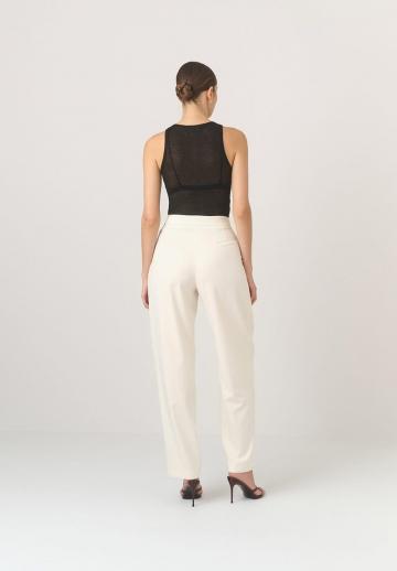 Блузка без рукавов