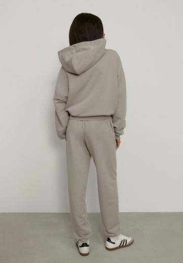 Пуловер с капюшоном