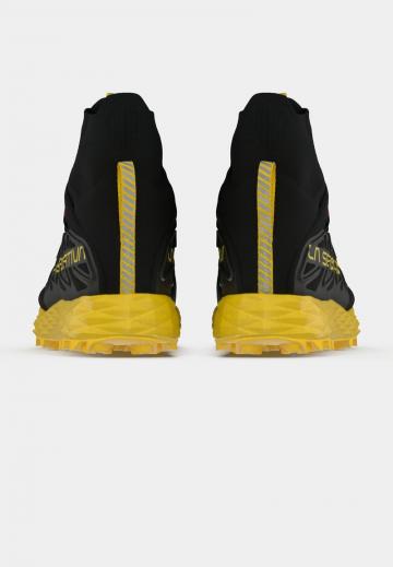 Походные кроссовки