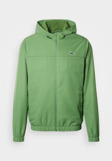 Спортивная куртка