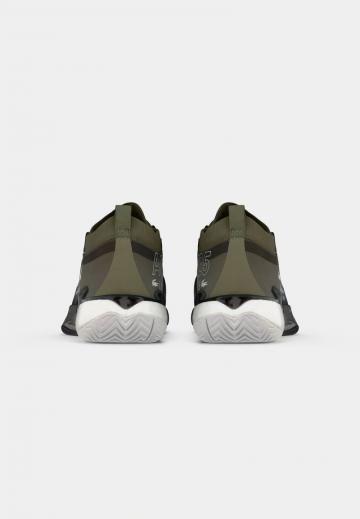 Теннисные кроссовки