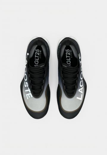 Теннисные кроссовки