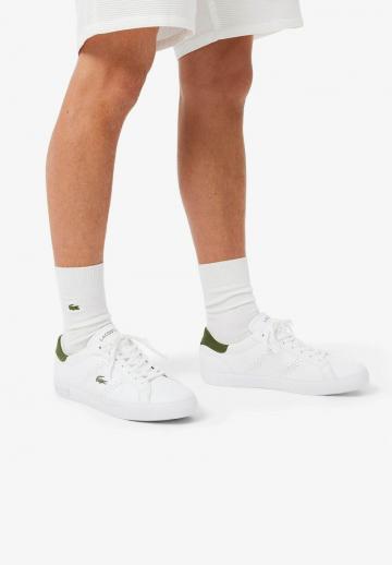 Походные кроссовки