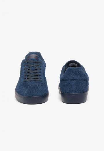 Походные кроссовки