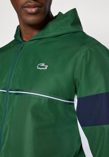 Спортивная куртка