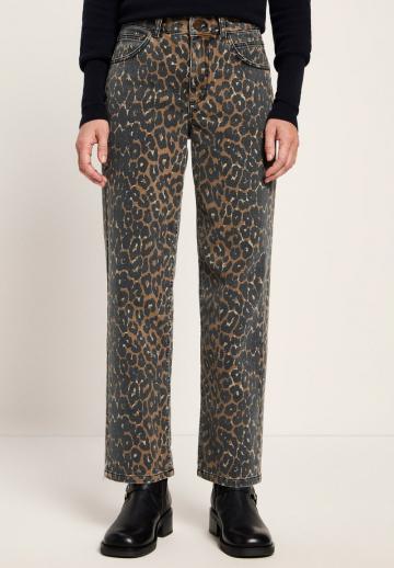 Прямые джинсы