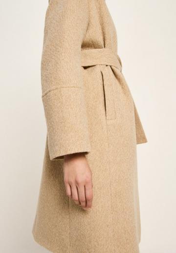 Шерстяное пальто