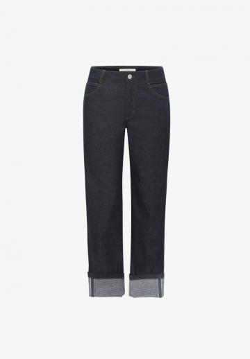 Короткие джинсы