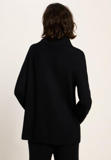 Длинный пуловер