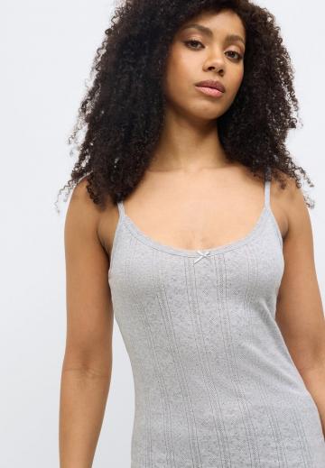 Топ на бретельках