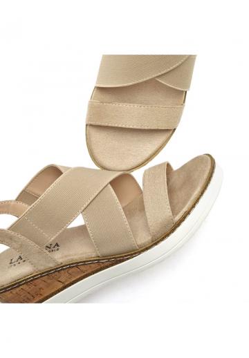 Босоножки на танкетке