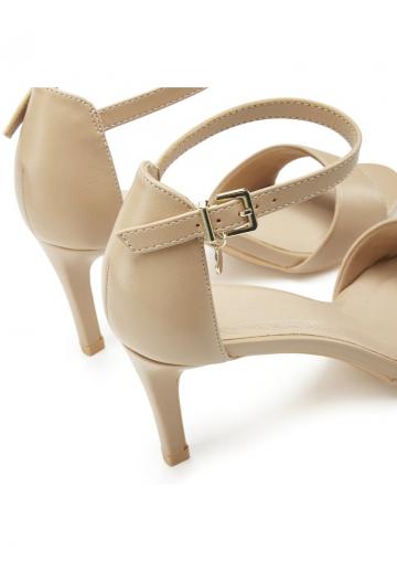 Туфли с ремешком